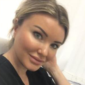 Mrs Carla Babicki