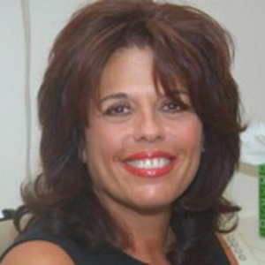 blured Ellen Waxelbaum