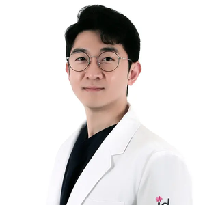 Simon Yang M.D.