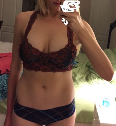 26 Years Old, No Kids, 5'6, 128lbs, Small 34B, Hoping to Be a