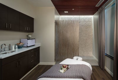 Coachlight Clinic and Spa - West Des Moines