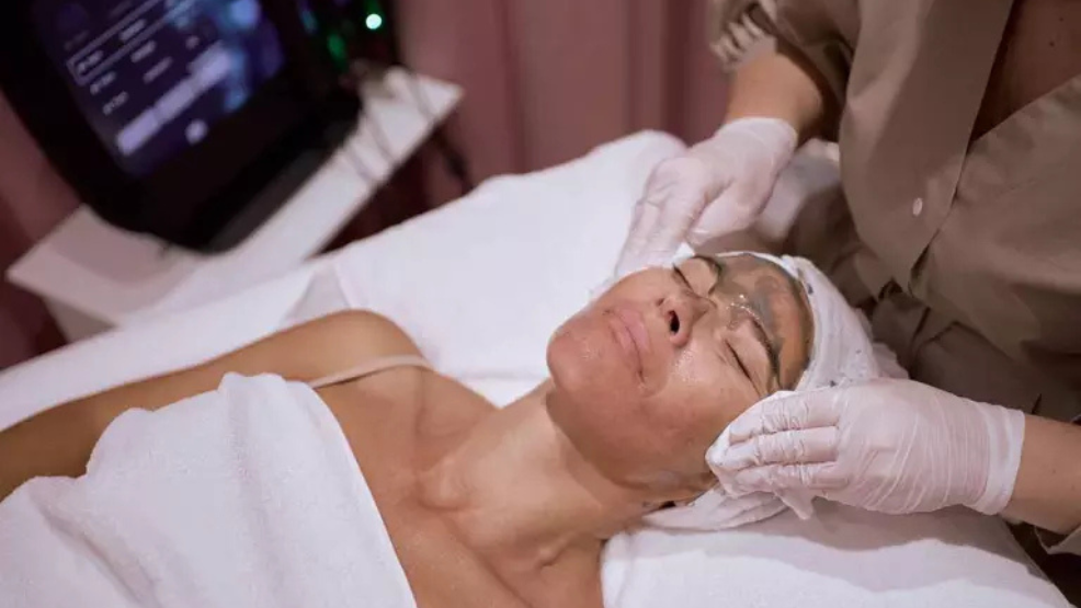 What Treatments You Need After Vacation, According to Dermatologists